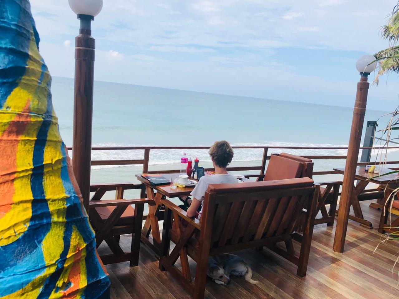 Black Beach Resort Varkala Eksteriør bilde