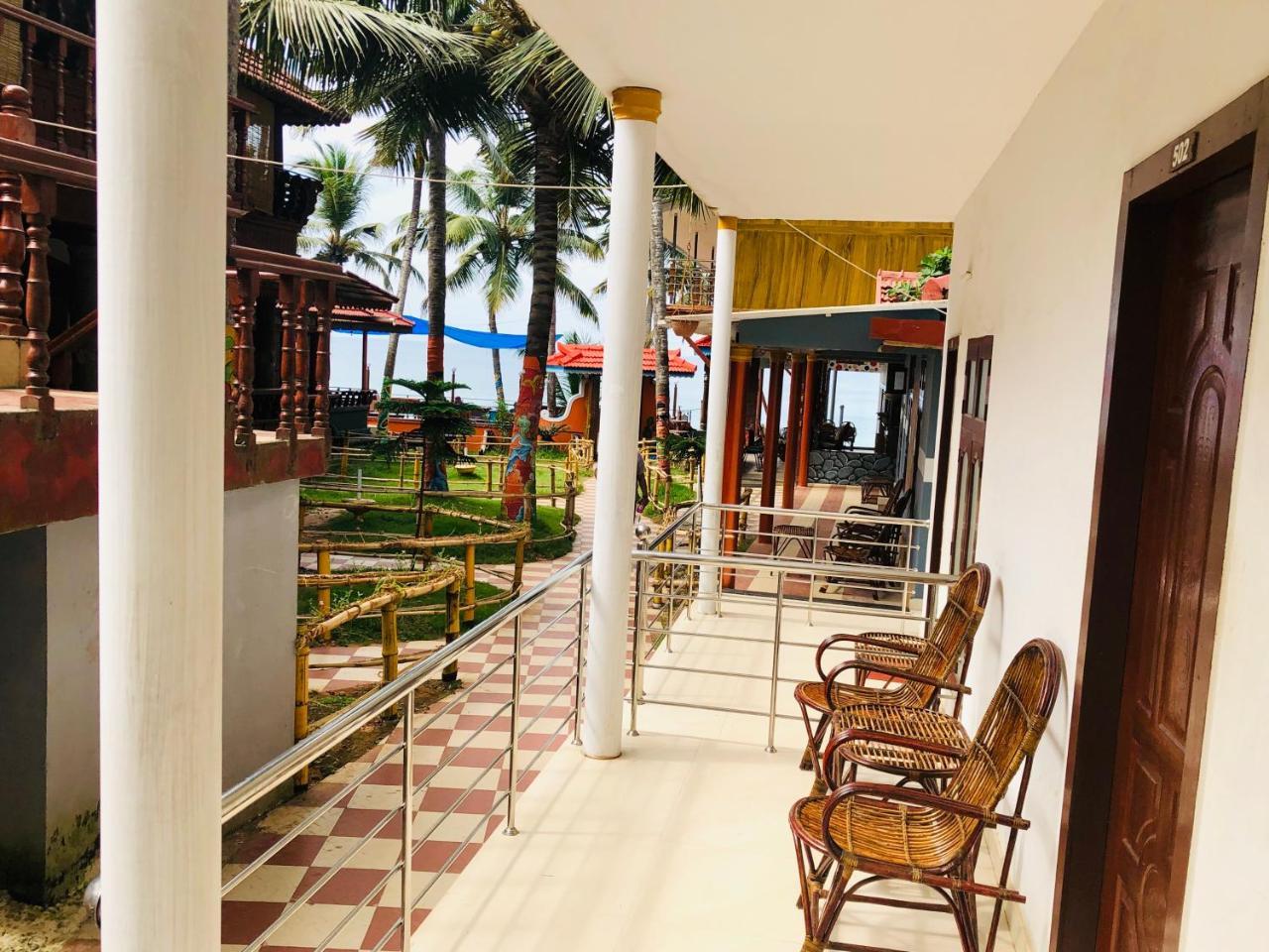 Black Beach Resort Varkala Eksteriør bilde