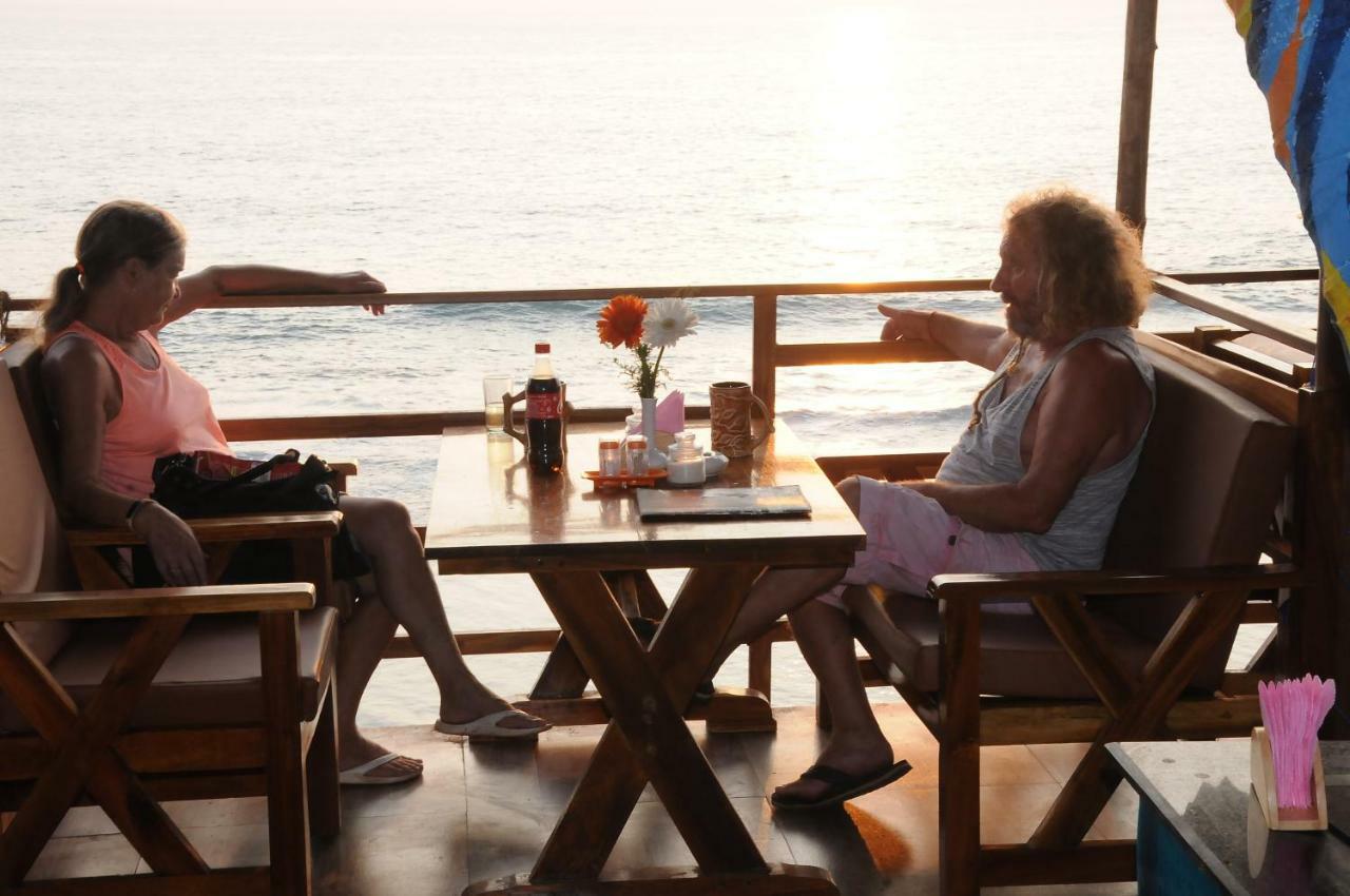 Black Beach Resort Varkala Eksteriør bilde